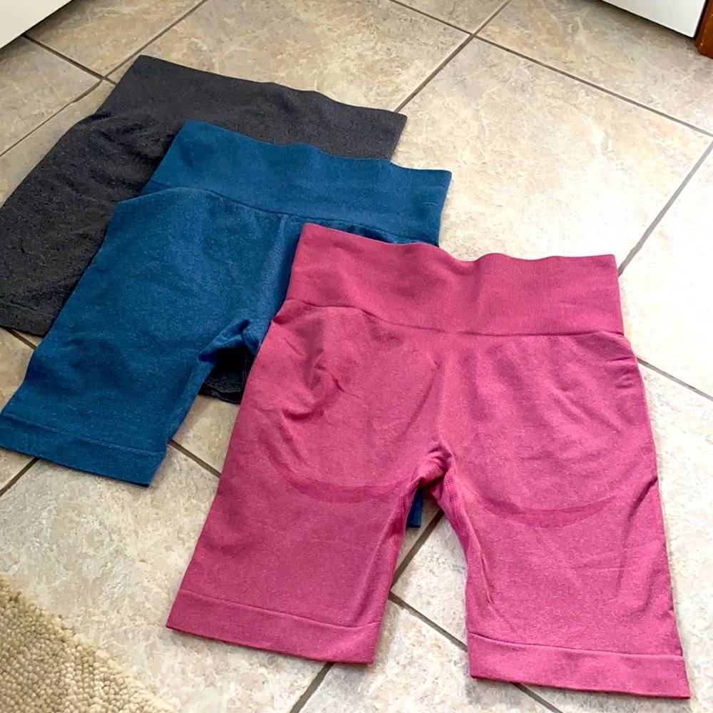Seamless workout shorts !